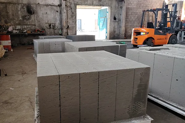 Línea de producción de bloques de HCCA en Jaiyl, Kirguistán